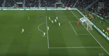 波士顿红袜队传奇主帅阿莱克斯·柯拉与球队完成 3 年续约