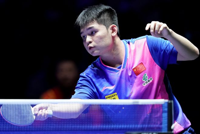 一脚冷静的 一脚冷静的