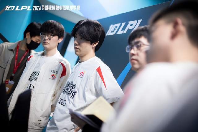 我们不妨回 我们不妨回