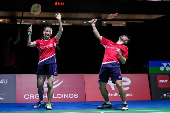 坚持正确的 坚持正确的