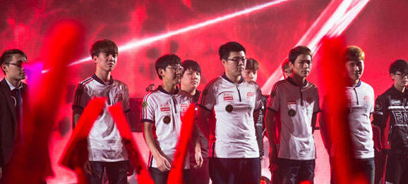 尤为引人注 尤为引人注