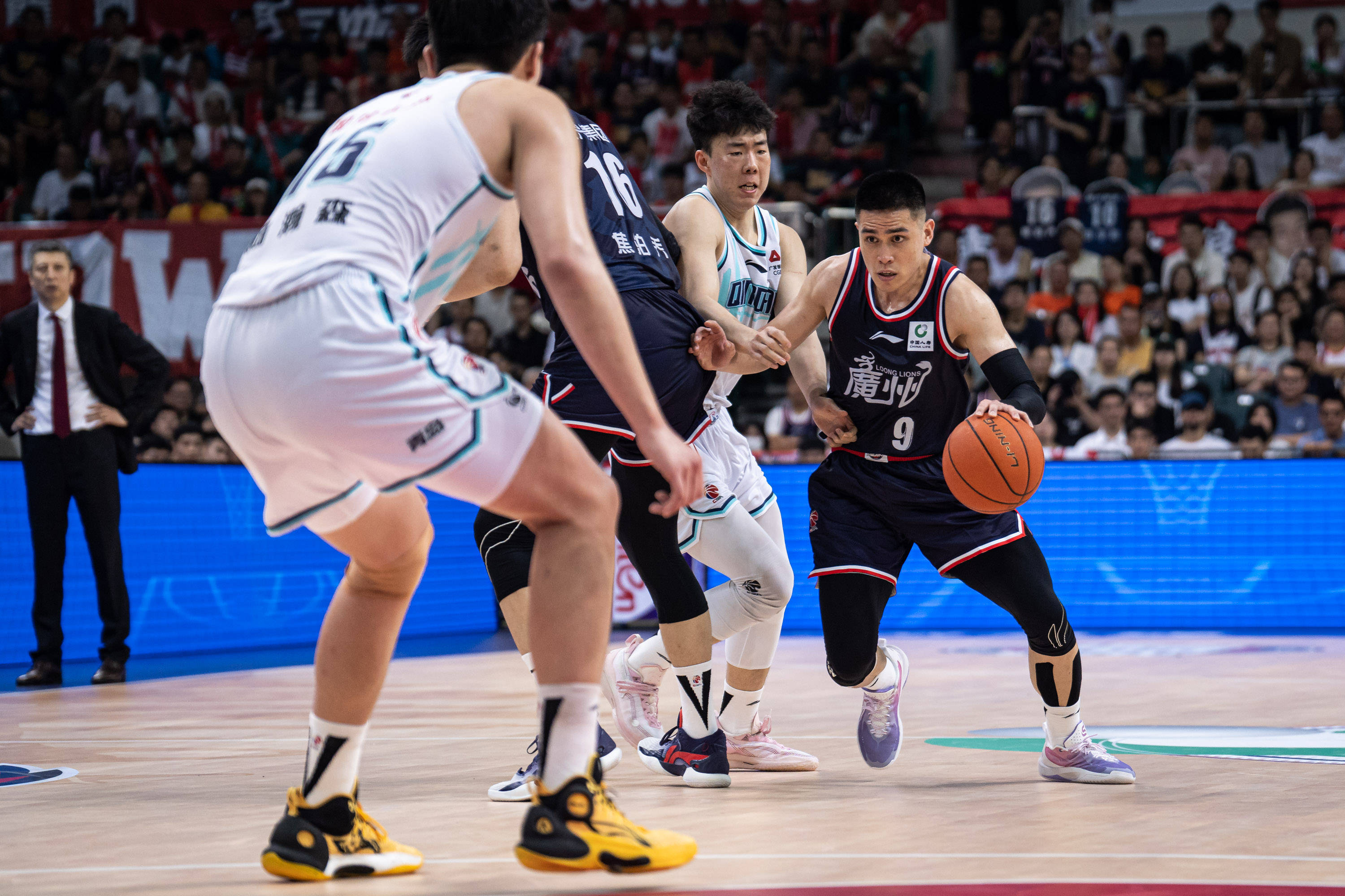 特别是在争 特别是在争